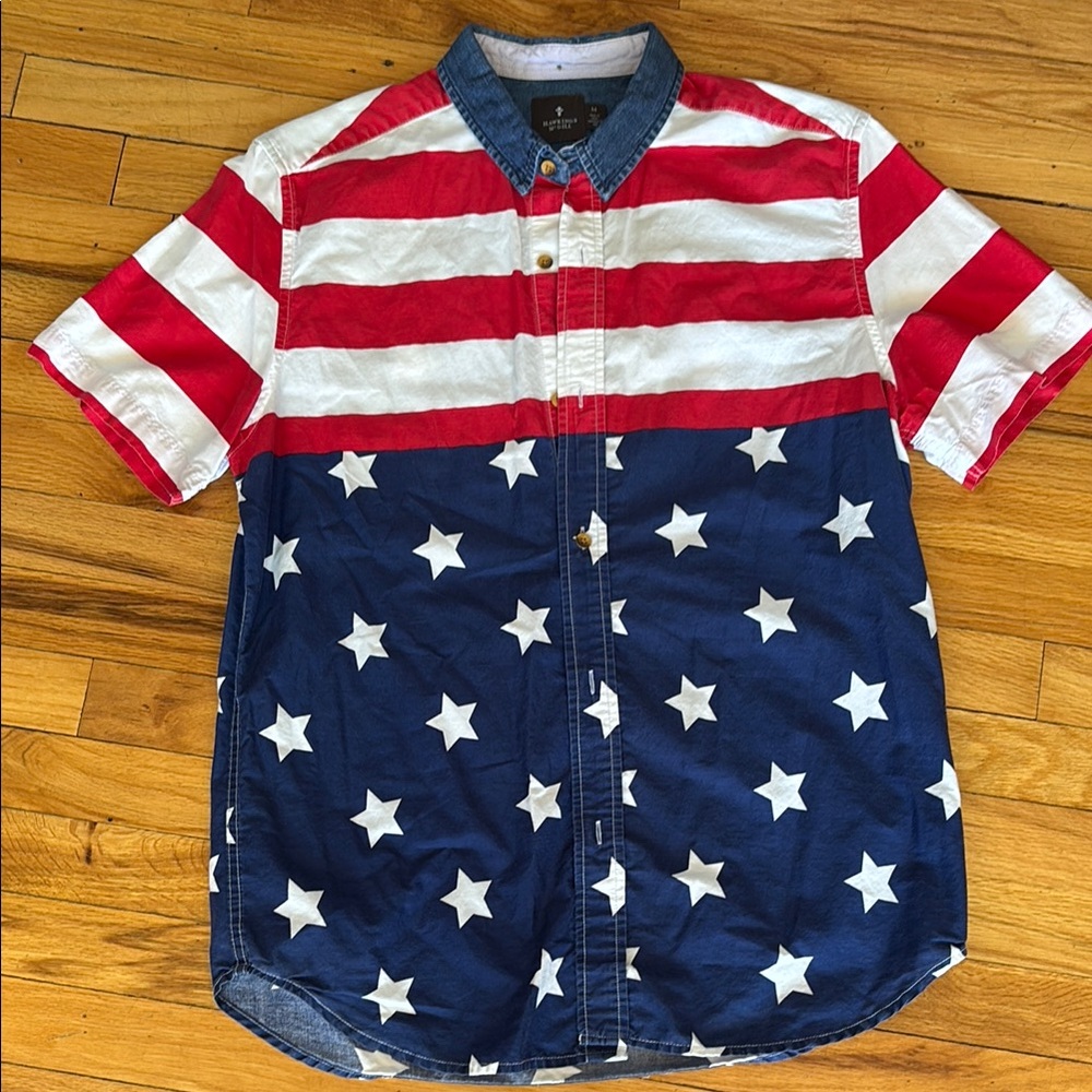 Patriotic Hawkins McGill Red, White, & Blue Men's Shirt Size M 100% Cotton